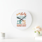 Nähgeschenk | Sewing Lady Class Sassy Große Wanduhr (Zuhause)