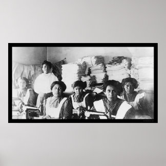 Nähklasse an der Bismarck Indian School 1922 Poster