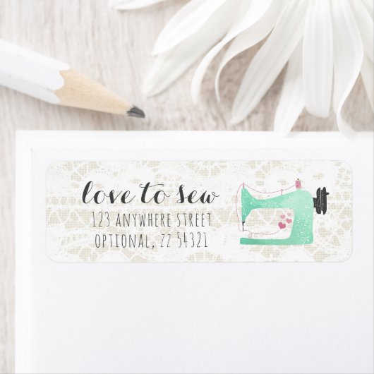 Nähmaschine auf Shabby Chic-Rücksendeadresse (Insitu)