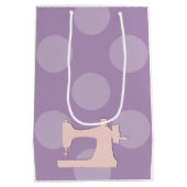 Nähmaschine, Nadel, Stifte, Polka-Punkte Mittlere Geschenktüte (Rückseite)