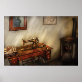Nähmaschine - Nähen in einem gemütlichen Zimmer Poster
