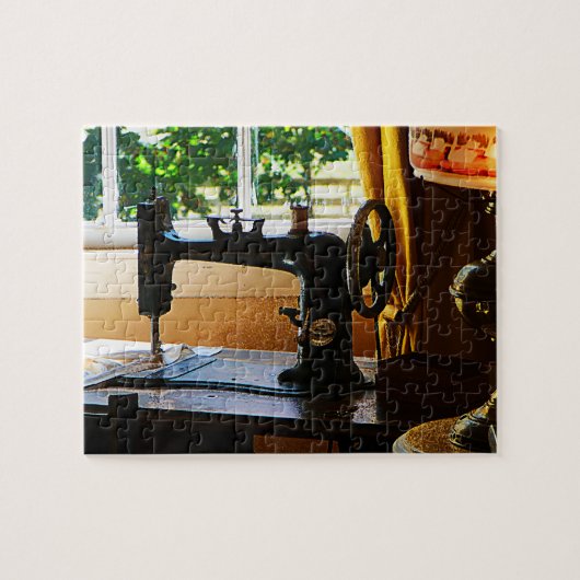 Nähmaschine und Lampe Puzzle (Horizontal)
