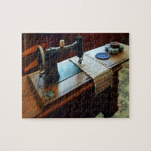 Nähmaschine und Schneidemaschine Puzzle (Horizontal)