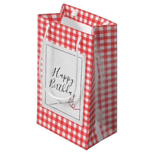 Nähnadel Birthday Gingham Kleine Geschenktüte (Vorderseite Schrägansicht)