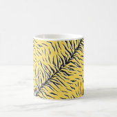 Nahtlos Vintages schwarz-gelbes Tigermuster. S Kaffeetasse (Mittel)