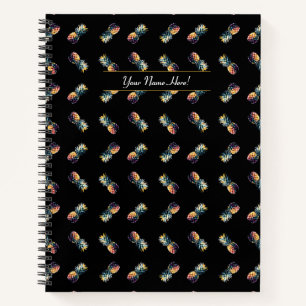 Nahtlose Ananas mit Aquarellfarbe auf schwarzem Hi Notizblock