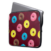 Nahtlose Aquarellmuster mit Donuts auf Ruby Laptopschutzhülle (Vorderseite Links)