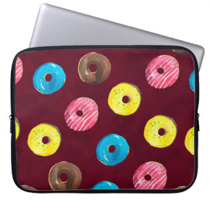 Nahtlose Aquarellmuster mit Donuts auf Ruby Laptopschutzhülle