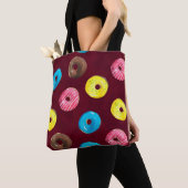 Nahtlose Aquarellmuster mit Donuts auf Ruby Tasche (Von Nahem)