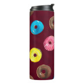 Nahtlose Aquarellmuster mit Donuts auf Ruby Thermosbecher (Nach links gedreht)