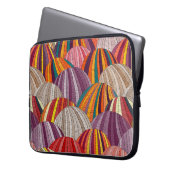 Nahtlose bestickte gewölbte Muster. Weiden und Laptopschutzhülle (Vorderseite Links)