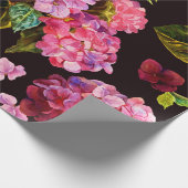 Nahtlose Blumenmuster. Hydrangea auf einem dunklen Geschenkpapier (Ecke)