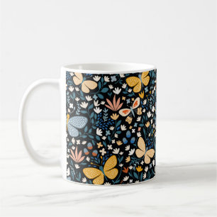 Nahtlose Blumenmuster mit Schmetterlingen, von Han Kaffeetasse