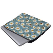 Nahtlose Daisy-Blume-Muster auf blau Laptopschutzhülle (Vorne Knopf)