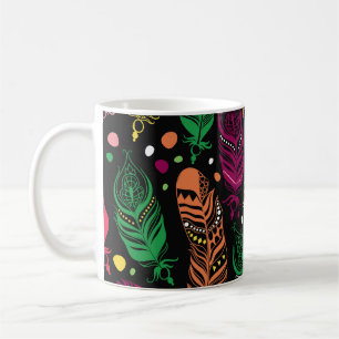 Nahtlose ethnische Federn, lebendiges Muster. Kaffeetasse