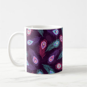 Nahtlose Hand gezeichnete Pfauenfedern Muster. Vin Kaffeetasse