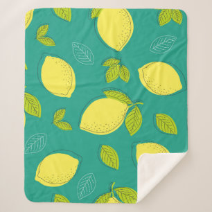 Nahtlose, handgezogene Lemon mit Blätter Muster in Sherpadecke