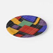 Nahtlose, karierte karierte geometrische Quadrate Pappteller (Schrägansicht)