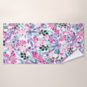 Nahtlose Muster von violetten Blumen und Beeren,bl Badehandtuch (Badehandtuch)