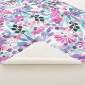 Nahtlose Muster von violetten Blumen und Beeren,bl Sherpadecke (3/4)