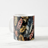 Nahtlose Muster von Vogelfedern. Kaffeetasse (Vorderseite Links)