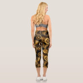 Nahtlose Steampunk-Messinggeräte Capri Leggings (Rückseite)
