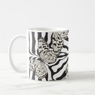 Nahtlose Vintage mehrfarbige Schmetterlingsmuster. Kaffeetasse