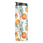 Nahtlose Wasserfarbenmuster mit Pfirsichen auf ein Thermosbecher (Nach rechts gedreht)