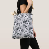 Nahtloser blumengeschmückter Hintergrund mit schön Tasche (Von Nahem)