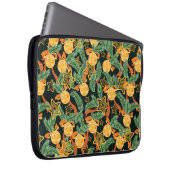 nahtloser Musterhintergrund mit Pine-Blätter, Star Laptopschutzhülle (Vorne Rechts)