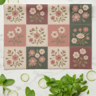 Nahtloser Rustikaler Blumenpatchwork Geschirrtuch