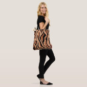 Nahtloser Tiger, Leopardenmuster Tasche (Am Model)