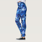 Nahtloses blaues Blumenmuster Leggings (Links)