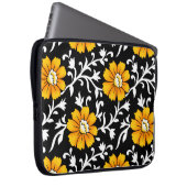 Nahtloses Blumenmuster mit schwarzem Hintergrund,b Laptopschutzhülle (Vorne Rechts)