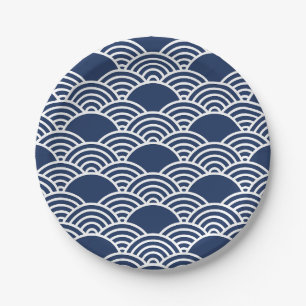 Nahtloses japanisches Wellenmuster mit Marineblau Pappteller