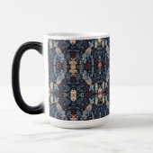 Nahtloses Leaf-Muster mit strahlendem Hirsch Verwandlungstasse (Links)