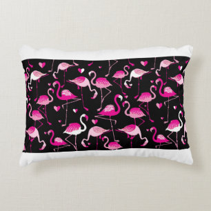 Nahtloses Muster aus rosa Flamingos auf dunklem Ba Dekokissen
