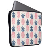 Nahtloses Muster bei Ananas Laptopschutzhülle (Vorne Rechts)