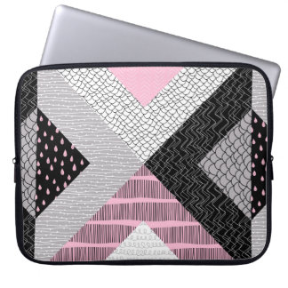 Nahtloses Muster, Fliesen aus Fliesen. Freehand Laptopschutzhülle