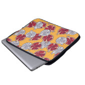 Nahtloses Muster. Granatapfel gezeichnet. Laptopschutzhülle (Vorne Knopf)