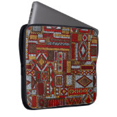 Nahtloses Muster im Patchwork-Stil. bestickt E Laptopschutzhülle (Vorne Rechts)