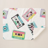 Nahtloses Muster mit Audiobändern im Retro-80er Sherpadecke (Vorderseite (Horizontal))