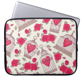 Nahtloses Muster mit Blume und Vogelkäfigen. Rose Laptopschutzhülle