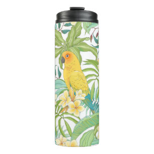 Nahtloses Muster mit Blumen Plumeria, Blättern und Thermosbecher