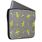 Nahtloses Muster mit Cartoon-Patch-Abzeichen mit b Laptopschutzhülle (Vorne Rechts)