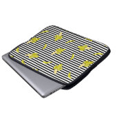 Nahtloses Muster mit Cartoon-Patch-Abzeichen mit b Laptopschutzhülle (Vorne Knopf)