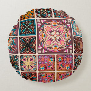 Nahtloses Muster mit dekorativen Mandalas. Vintage Rundes Kissen