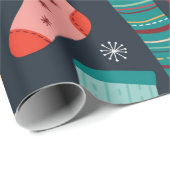 Nahtloses Muster mit farbigen verschiedenen Socken Geschenkpapier (Rolleneckpunkt)