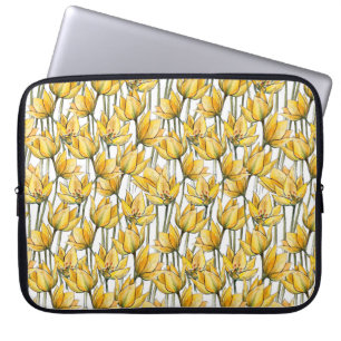 Nahtloses Muster mit gelben Tulpen auf weißem Bach Laptopschutzhülle