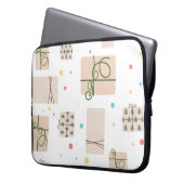 Nahtloses Muster mit Geschenkboxen. Geschenke Laptopschutzhülle (Vorderseite Links)